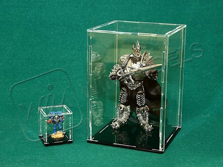 Футляр (витрина) из оргстекла для фигурки, 180x180x250 мм